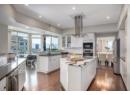 1152 Sunset Drive Unit# 1601, Kelowna, BC V1Y 9R7