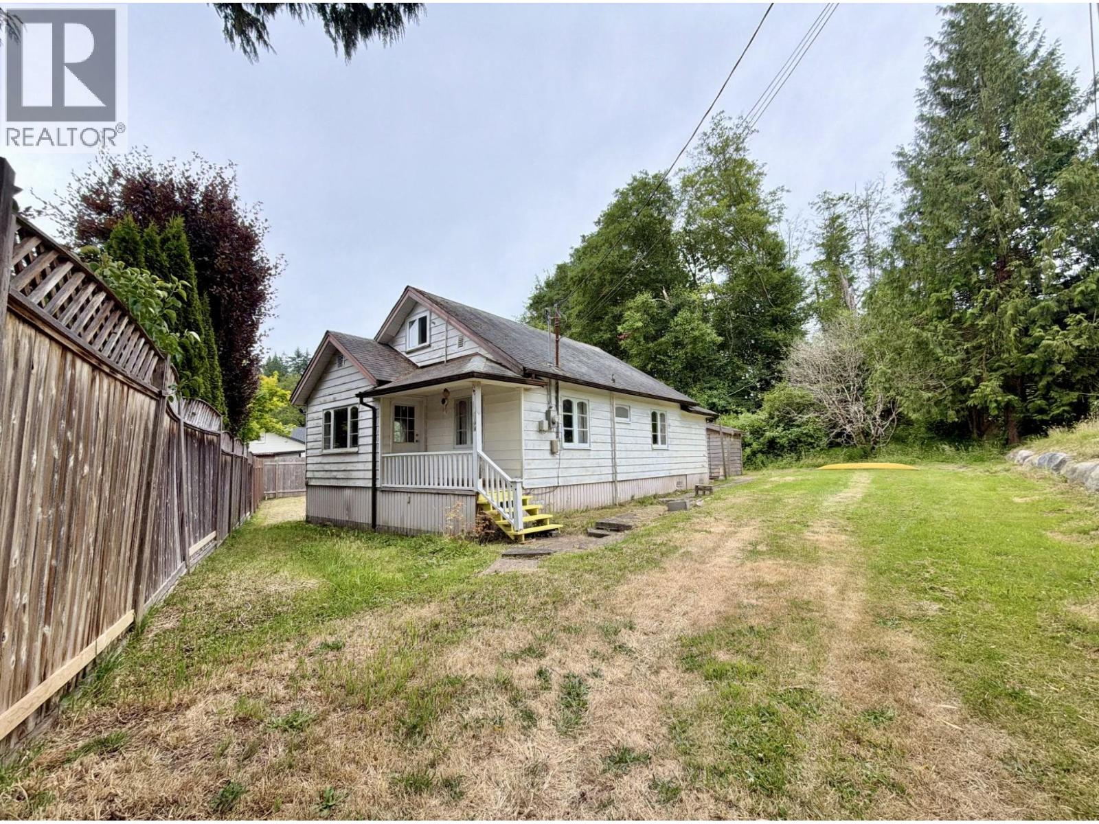 667 DOUGALL ROAD, Gibsons, British Columbia