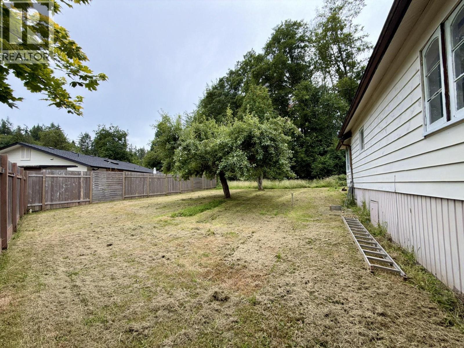 667 Dougall Road, Gibsons, British Columbia V0N 1V8 - Photo 11 - R3141531