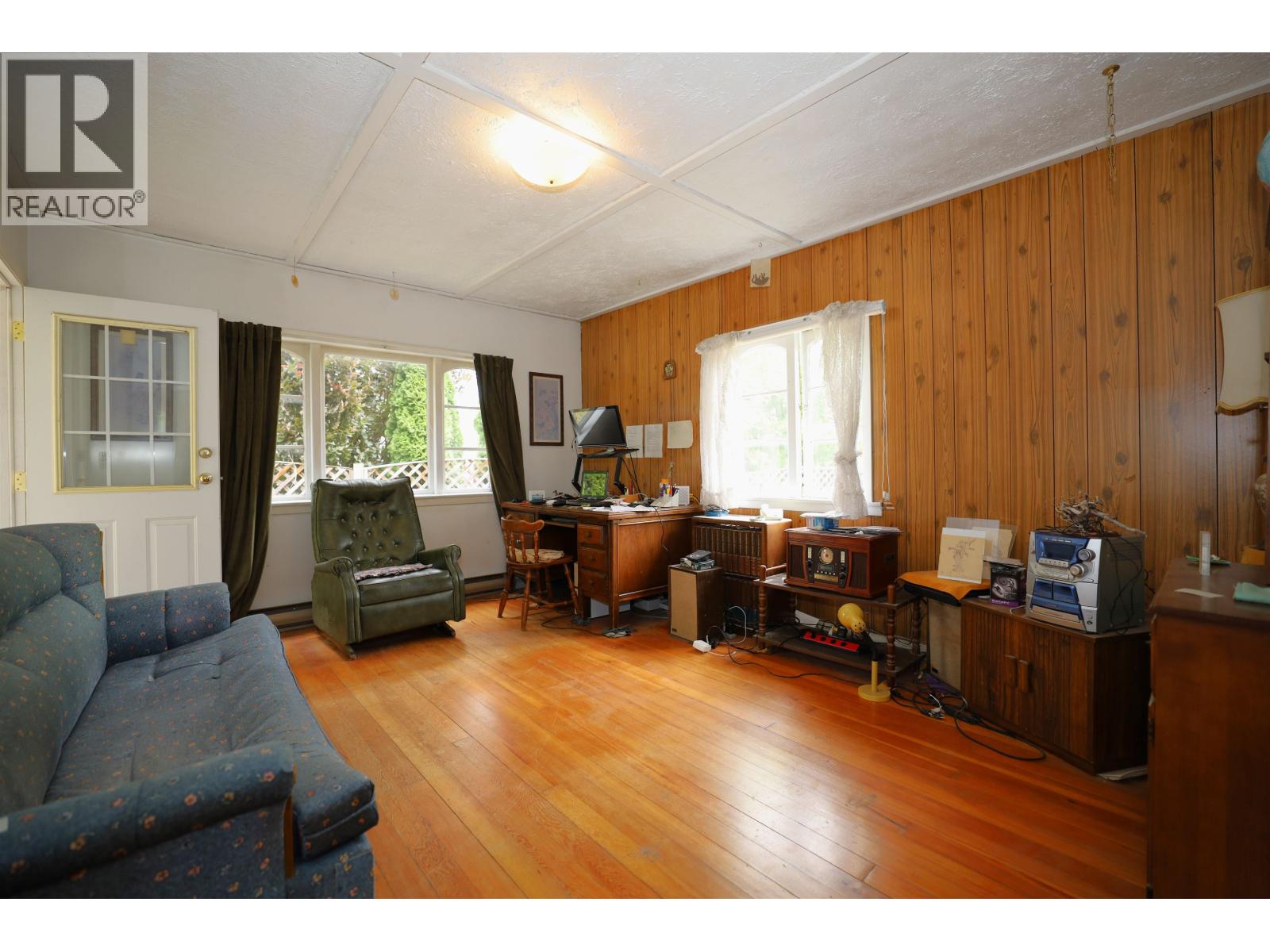 667 Dougall Road, Gibsons, British Columbia V0N 1V8 - Photo 13 - R3141531