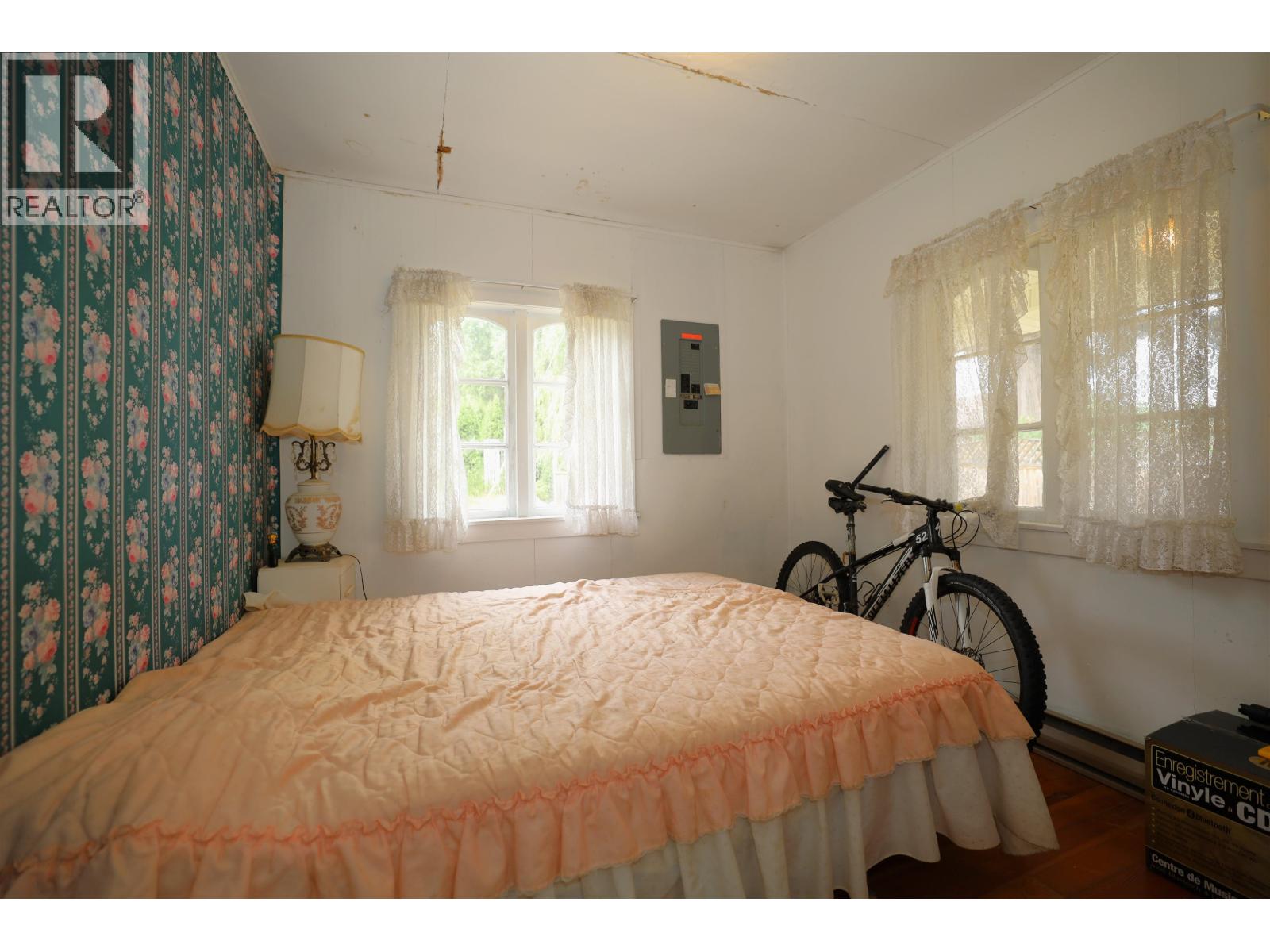 667 Dougall Road, Gibsons, British Columbia V0N 1V8 - Photo 14 - R3141531