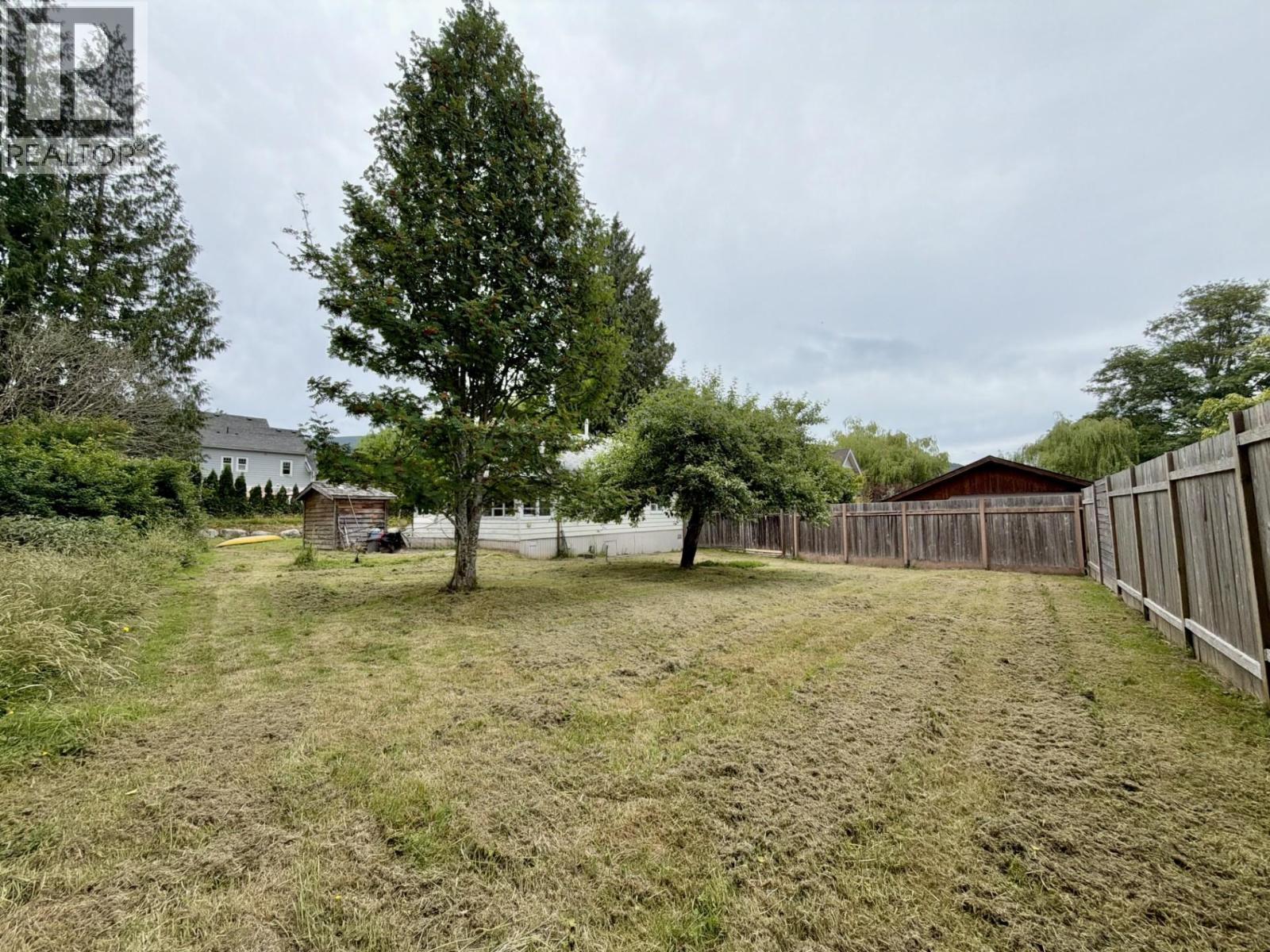 667 Dougall Road, Gibsons, British Columbia V0N 1V8 - Photo 7 - R3141531