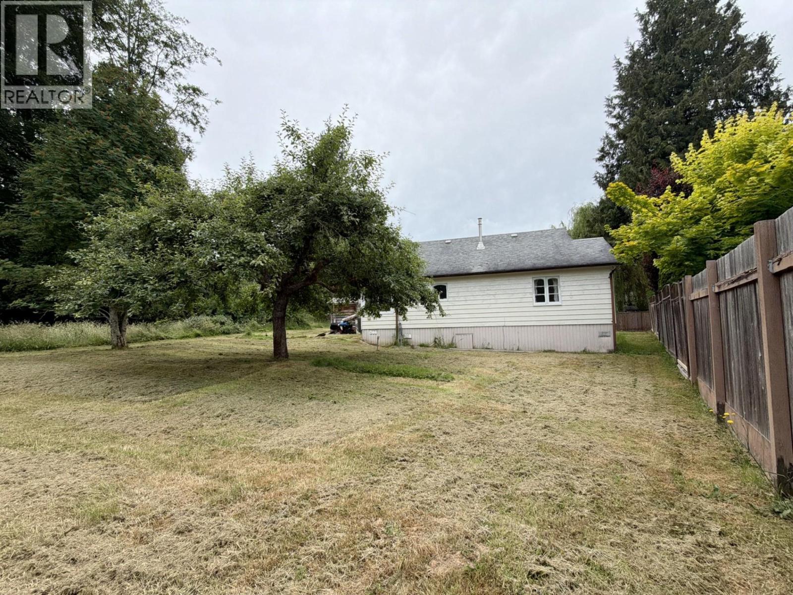 667 Dougall Road, Gibsons, British Columbia V0N 1V8 - Photo 8 - R3141531