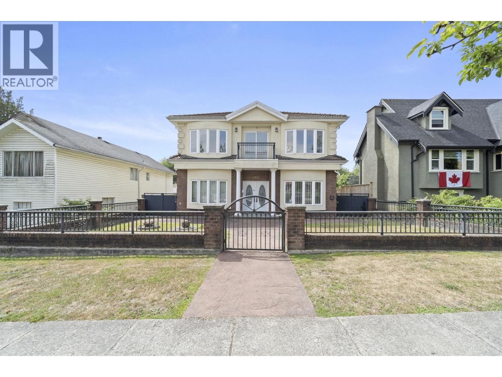 2772 Triumph Street, Vancouver, British Columbia V5K 1T2 - Photo 2 - R3141532