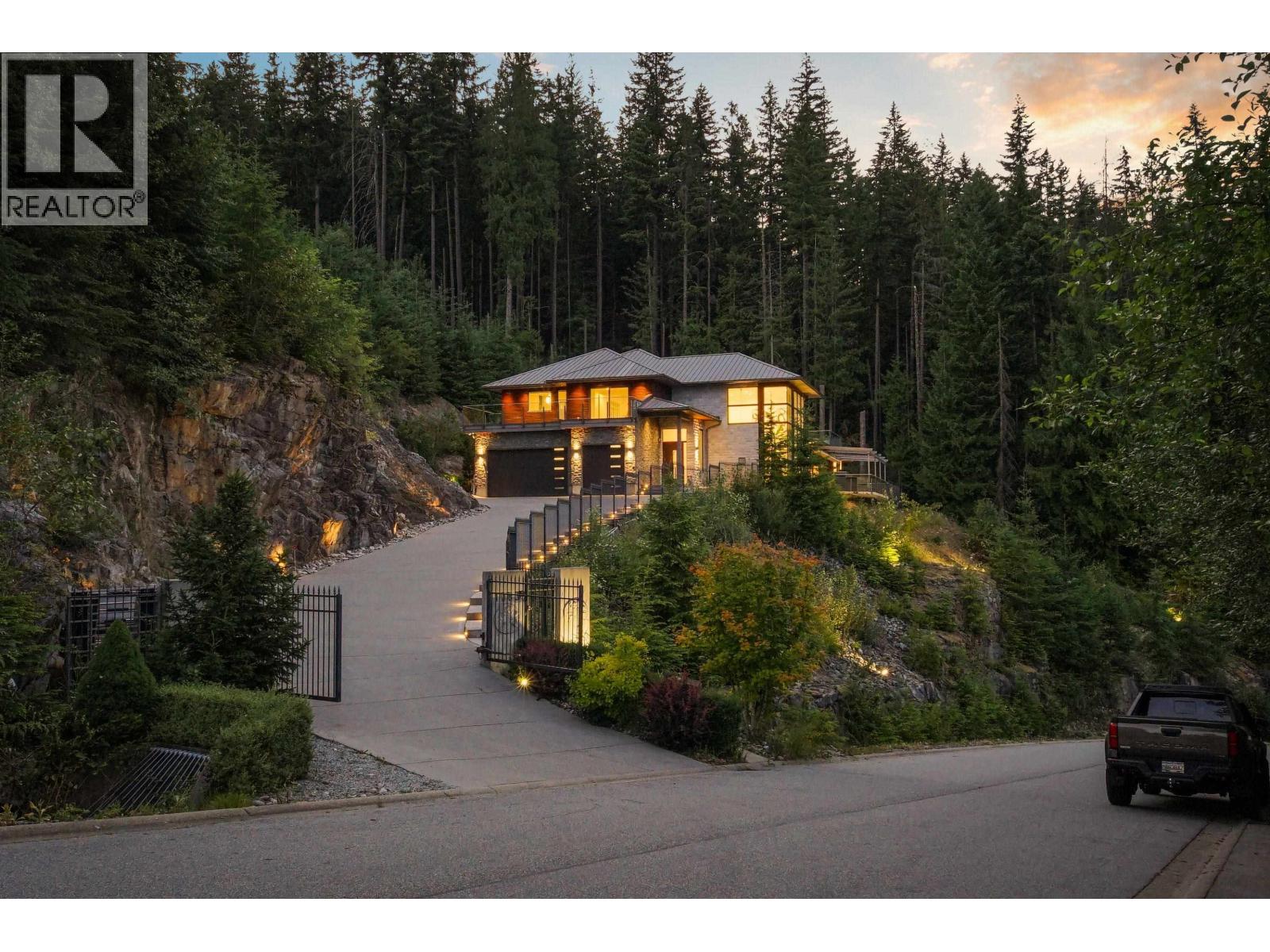 1083 Uplands Drive, Anmore, British Columbia  V3H 5G6 - Photo 4 - R3141540