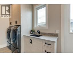 1612 Vincent Place, Kelowna, British Columbia  V1W 5N9 - Photo 33 - 10391491