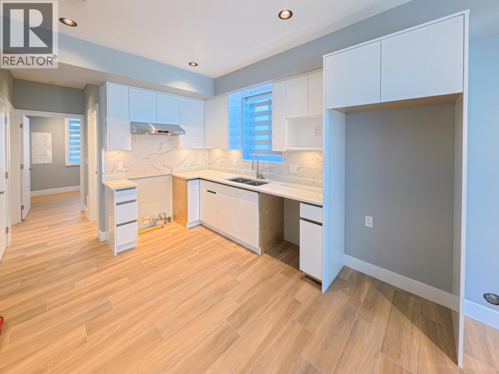 4 2557 W King Edward Avenue, Vancouver, British Columbia  V6L 1T5 - Photo 3 - R3131616