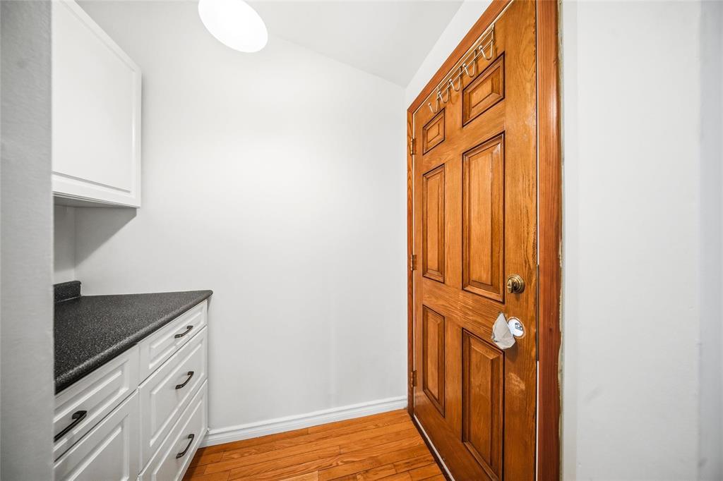 951 Airlies Street, Winnipeg, Manitoba  R2V 3A1 - Photo 31 - 202614736