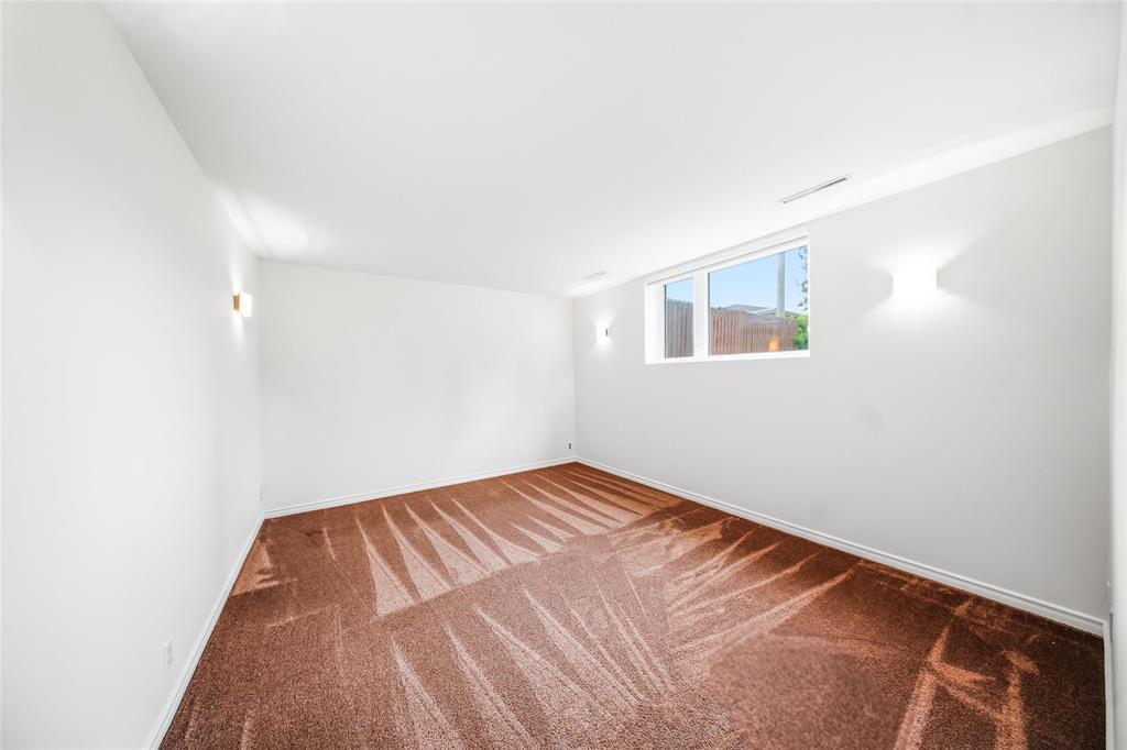 951 Airlies Street, Winnipeg, Manitoba  R2V 3A1 - Photo 9 - 202614736
