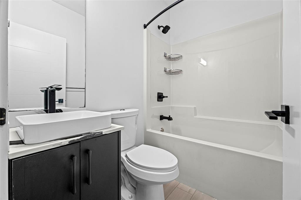 17 Guay Avenue, Winnipeg, Manitoba  R2M 0B6 - Photo 46 - 202615377