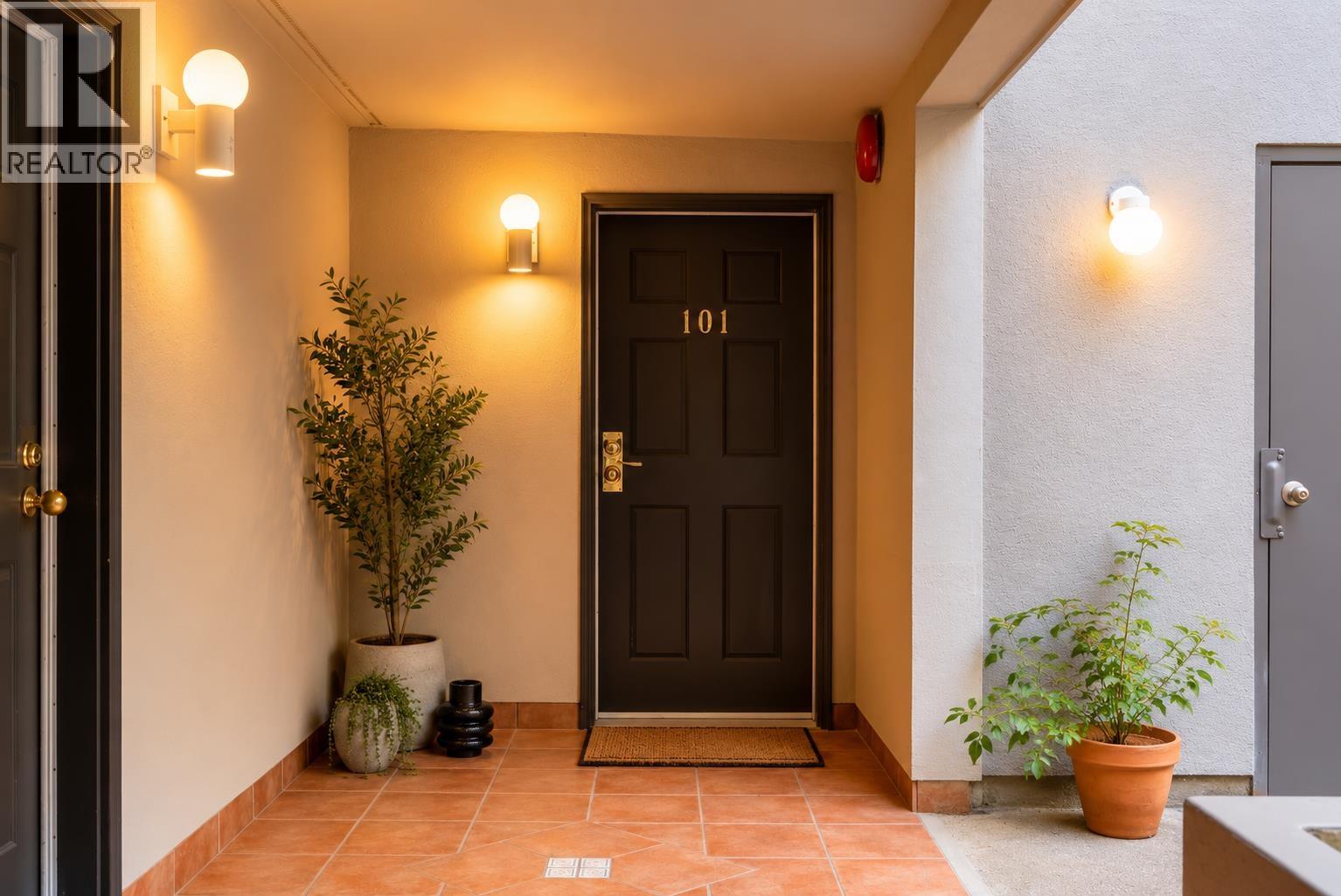 101 2412 Alder Street, Vancouver, British Columbia  V6H 3Z4 - Photo 3 - R3141427