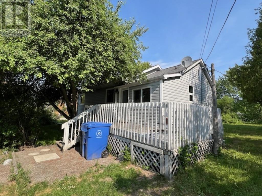 129 Prince St, Municipality Of Sioux Lookout, Ontario  P8T 1A3 - Photo 1 - TB2601751