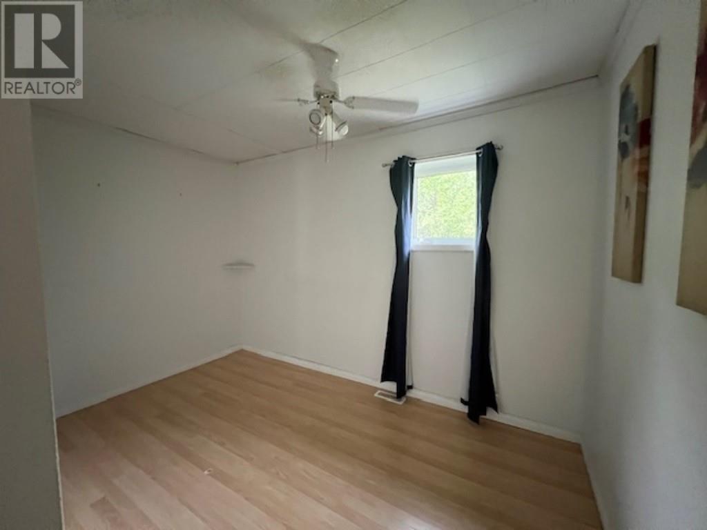 129 Prince St, Municipality Of Sioux Lookout, Ontario  P8T 1A3 - Photo 6 - TB2601751