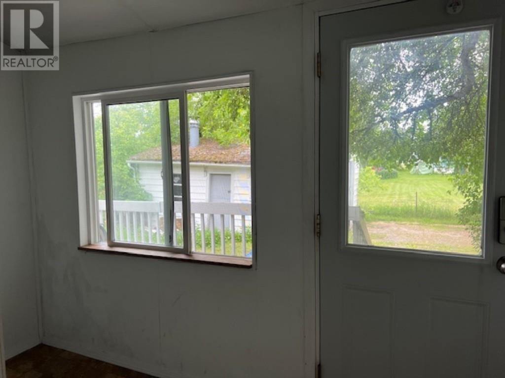 129 Prince St, Municipality Of Sioux Lookout, Ontario  P8T 1A3 - Photo 8 - TB2601751