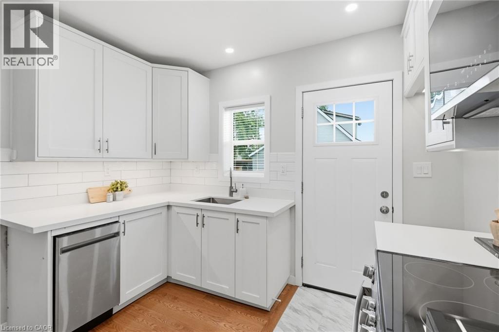 410 Beach Boulevard, Hamilton, Ontario  L8H 6W7 - Photo 2 - 40843065