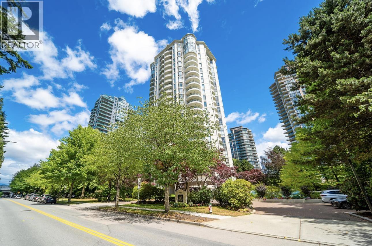 802 6188 PATTERSON AVENUE, Burnaby, British Columbia