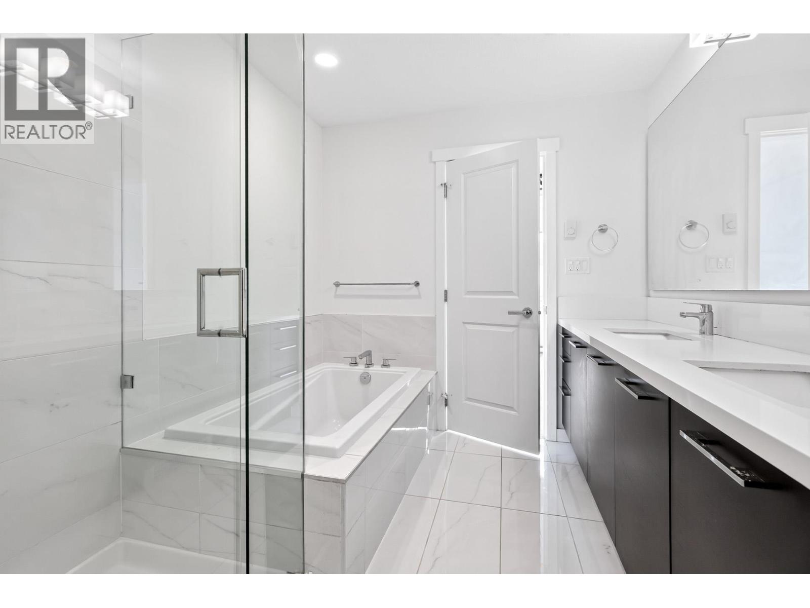 35 3400 Devonshire Avenue, Coquitlam, British Columbia V3E 0L1 - Photo 25 - R3140670