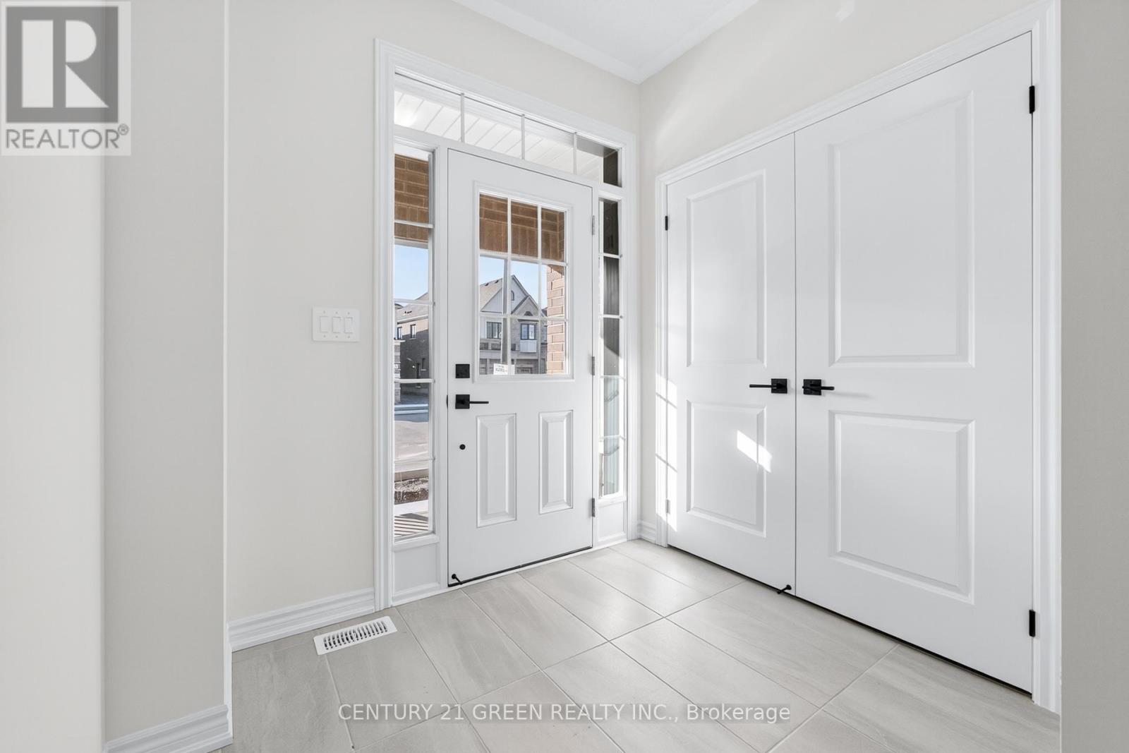 1473 Savoline Boulevard, Milton, Ontario  L9E 2G5 - Photo 4 - W12550790