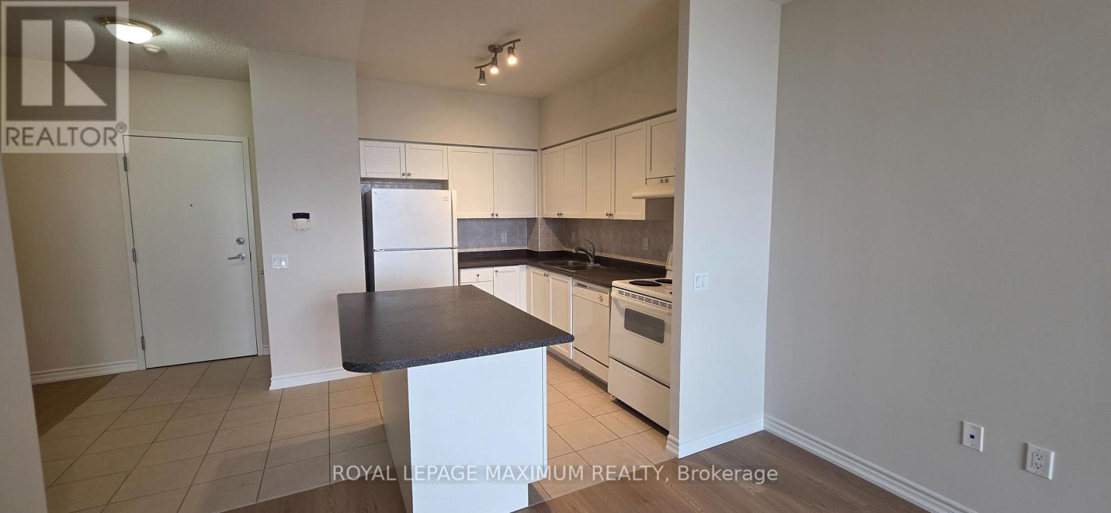 2103 - 55 Strathaven Drive, Mississauga, Ontario  L5R 4G9 - Photo 4 - W13506832