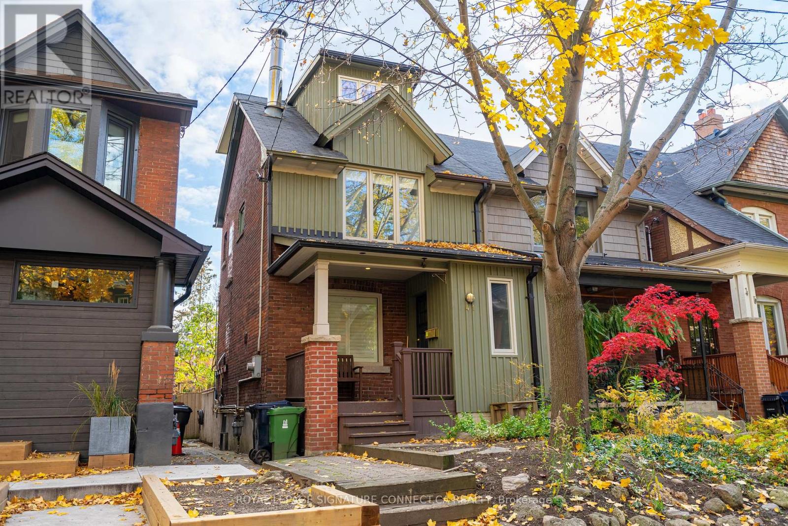 41 PALMERSTON GARDENS, Toronto, Ontario