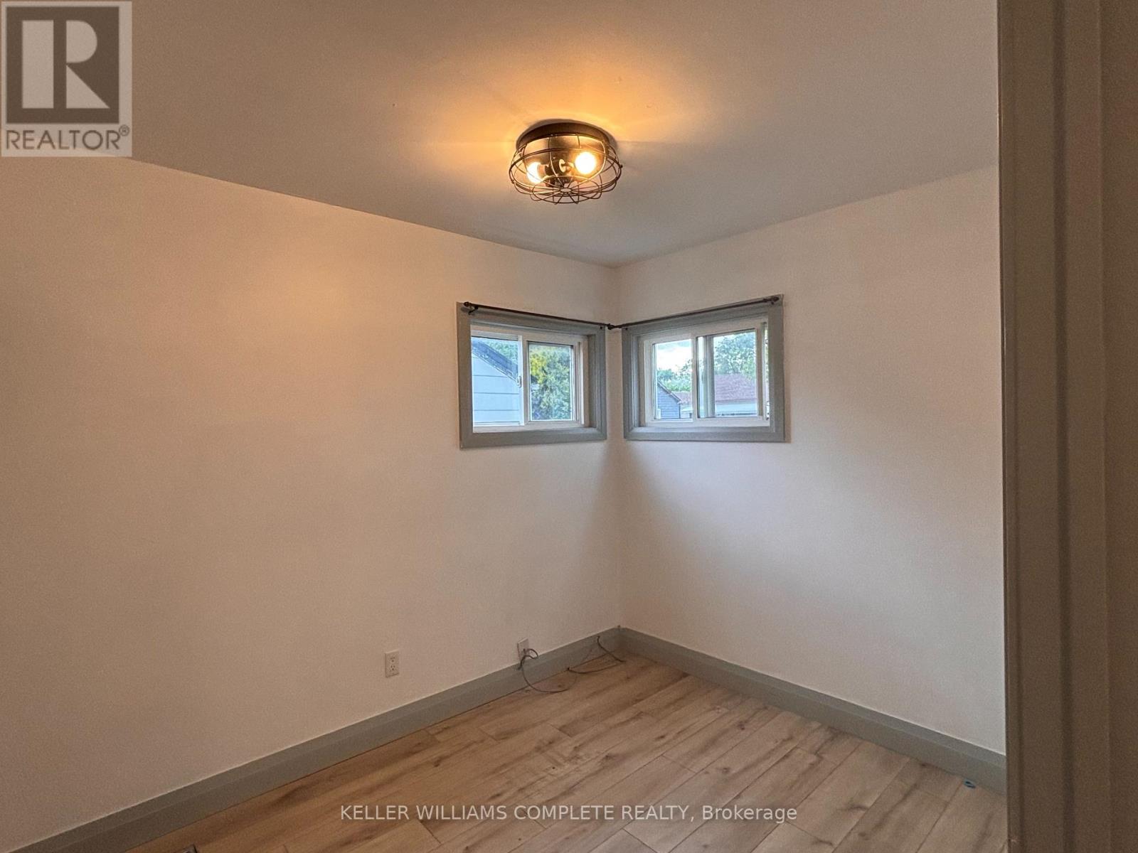 Upper - 14 Elmwood Avenue, St. Catharines, Ontario  L2R 2T7 - Photo 7 - X13506666