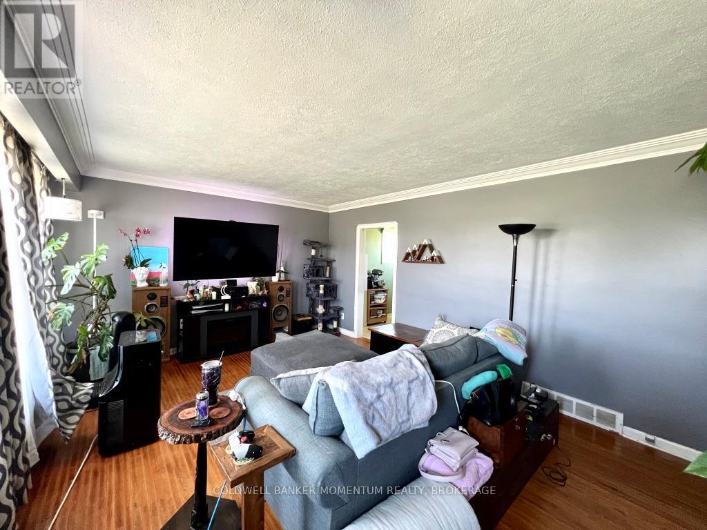 672 East West Line, Niagara-On-The-Lake, Ontario  L0S 1J0 - Photo 3 - X13507174