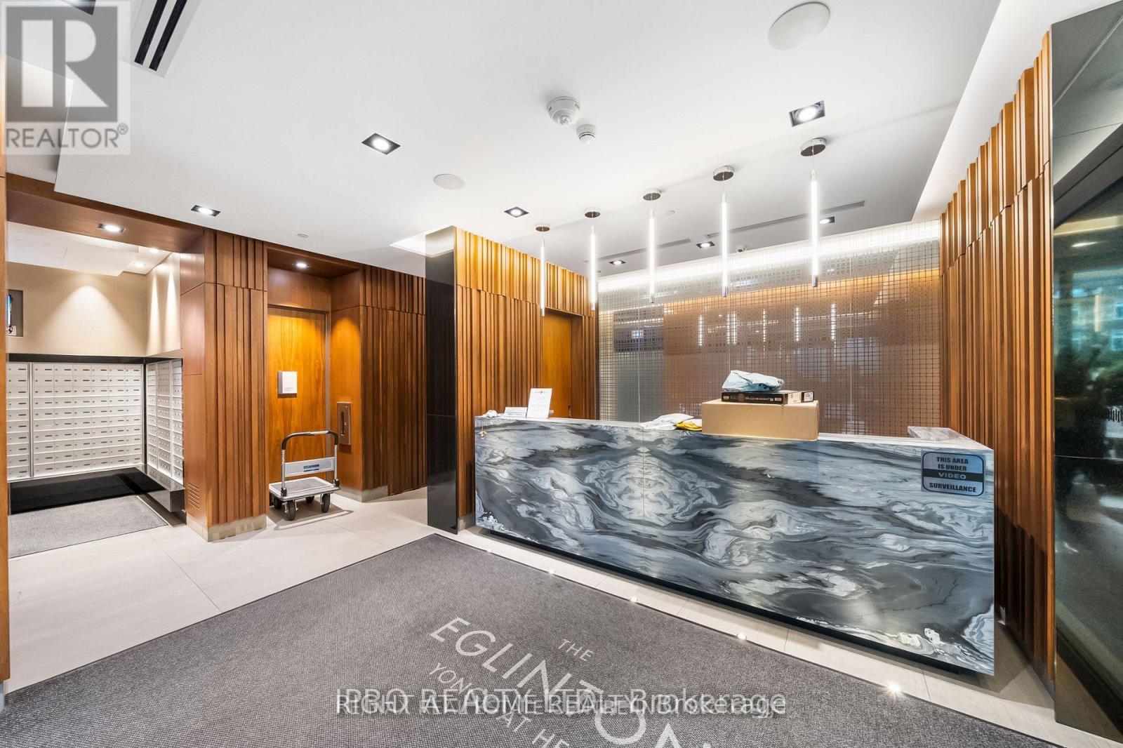 2409 - 125 Redpath Avenue, Toronto, Ontario  M4S 0B5 - Photo 3 - C13507520