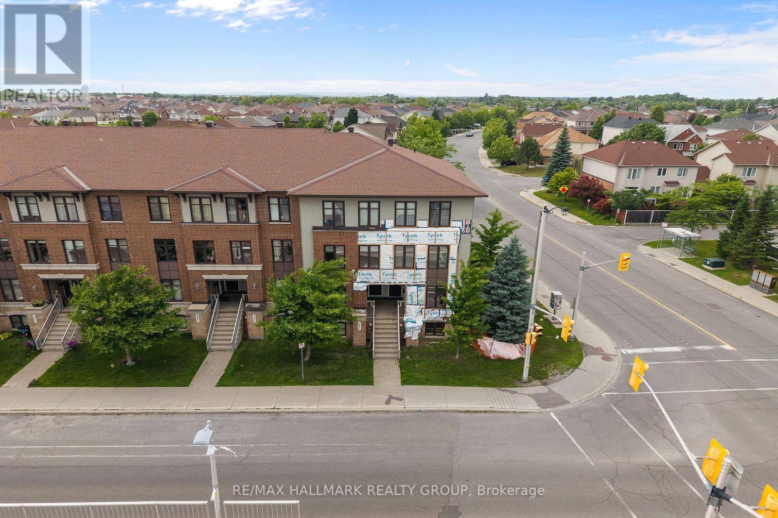 1 - 541 CHAPMAN MILLS DRIVE, Ottawa, Ontario