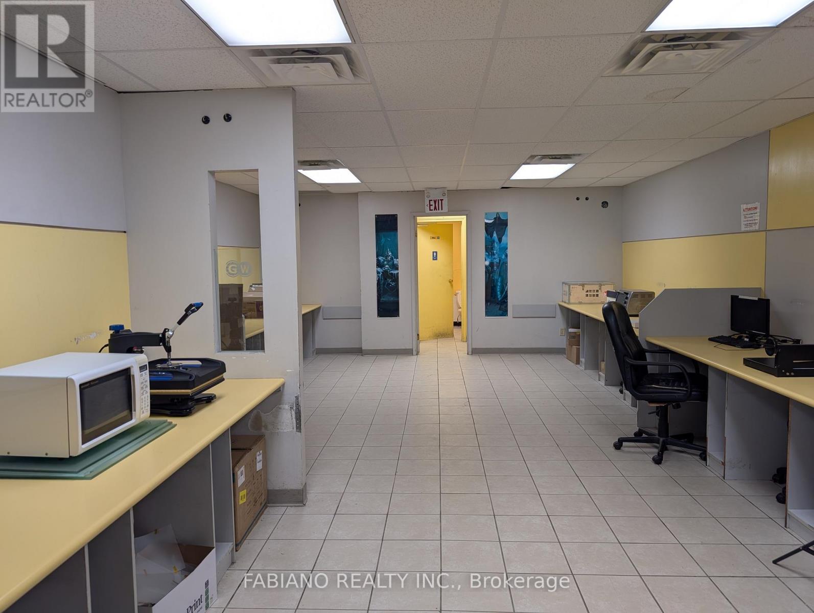 944 St Clair Avenue W, Toronto, Ontario  M6E 2V1 - Photo 18 - C12669676