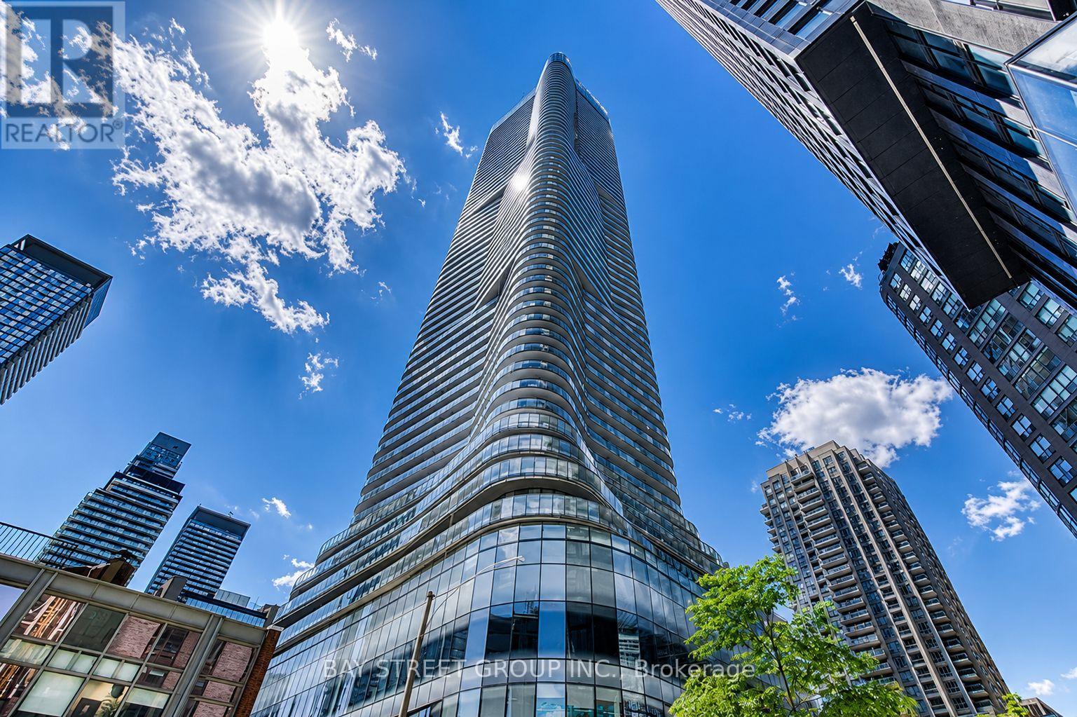408 - 11 WELLESLEY STREET W, Toronto, Ontario