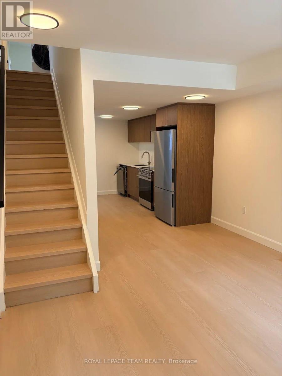 1a - 243 Bradford Street, Ottawa, Ontario  K2B 5Z5 - Photo 2 - X13507002