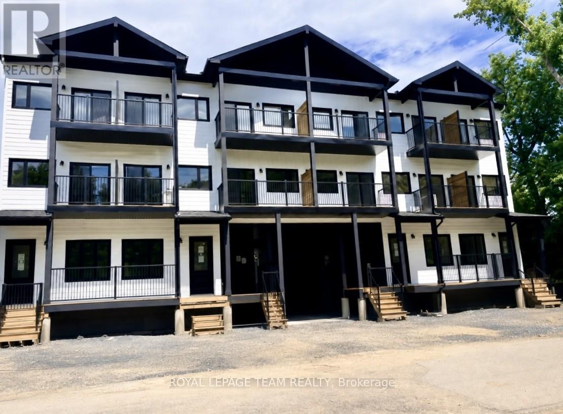 1A - 243 BRADFORD STREET, Ottawa, Ontario