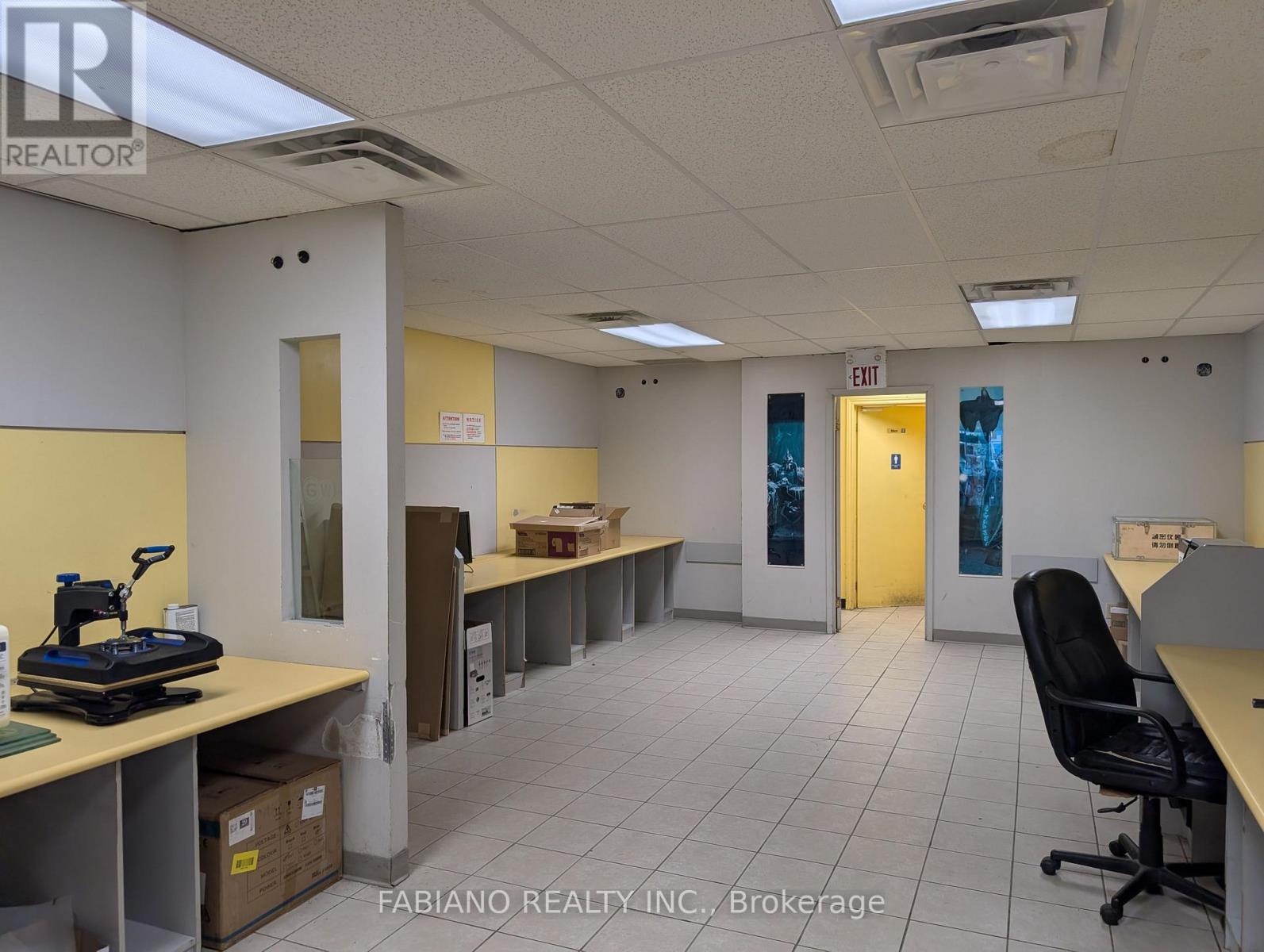 944 St Clair Avenue W, Toronto, Ontario  M6E 2V1 - Photo 19 - C12669664
