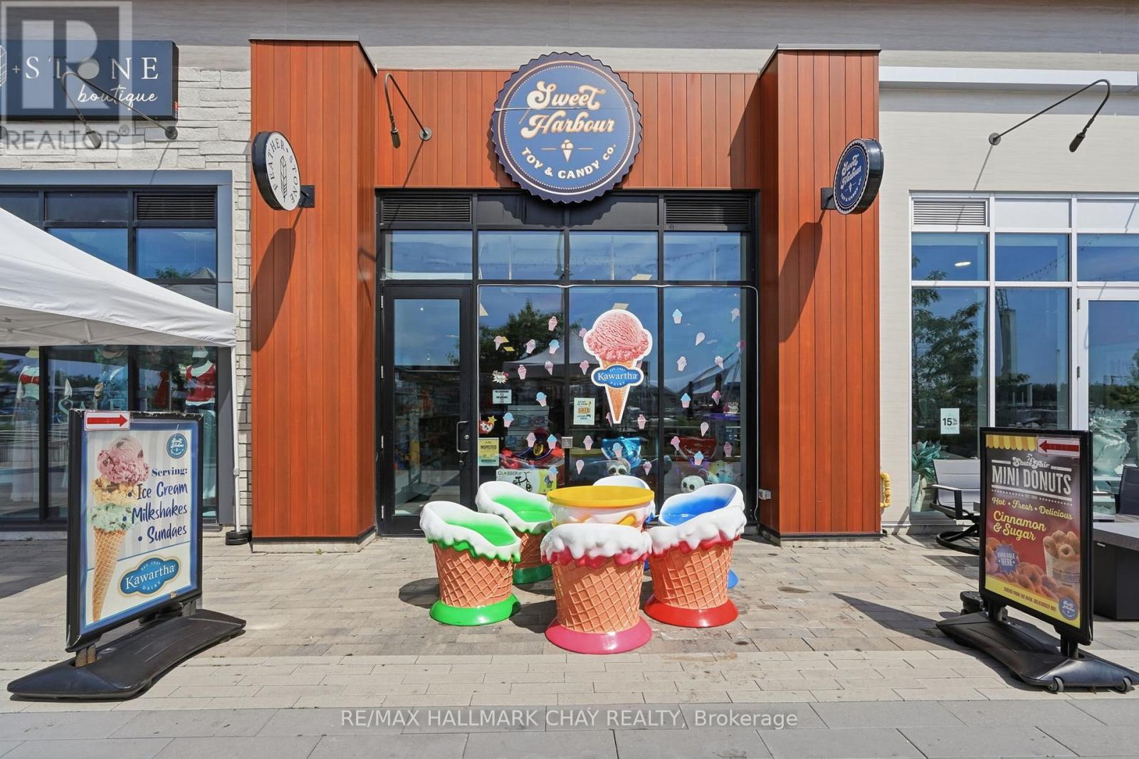 R25 - 301 SUNSEEKER AVENUE, Innisfil, Ontario