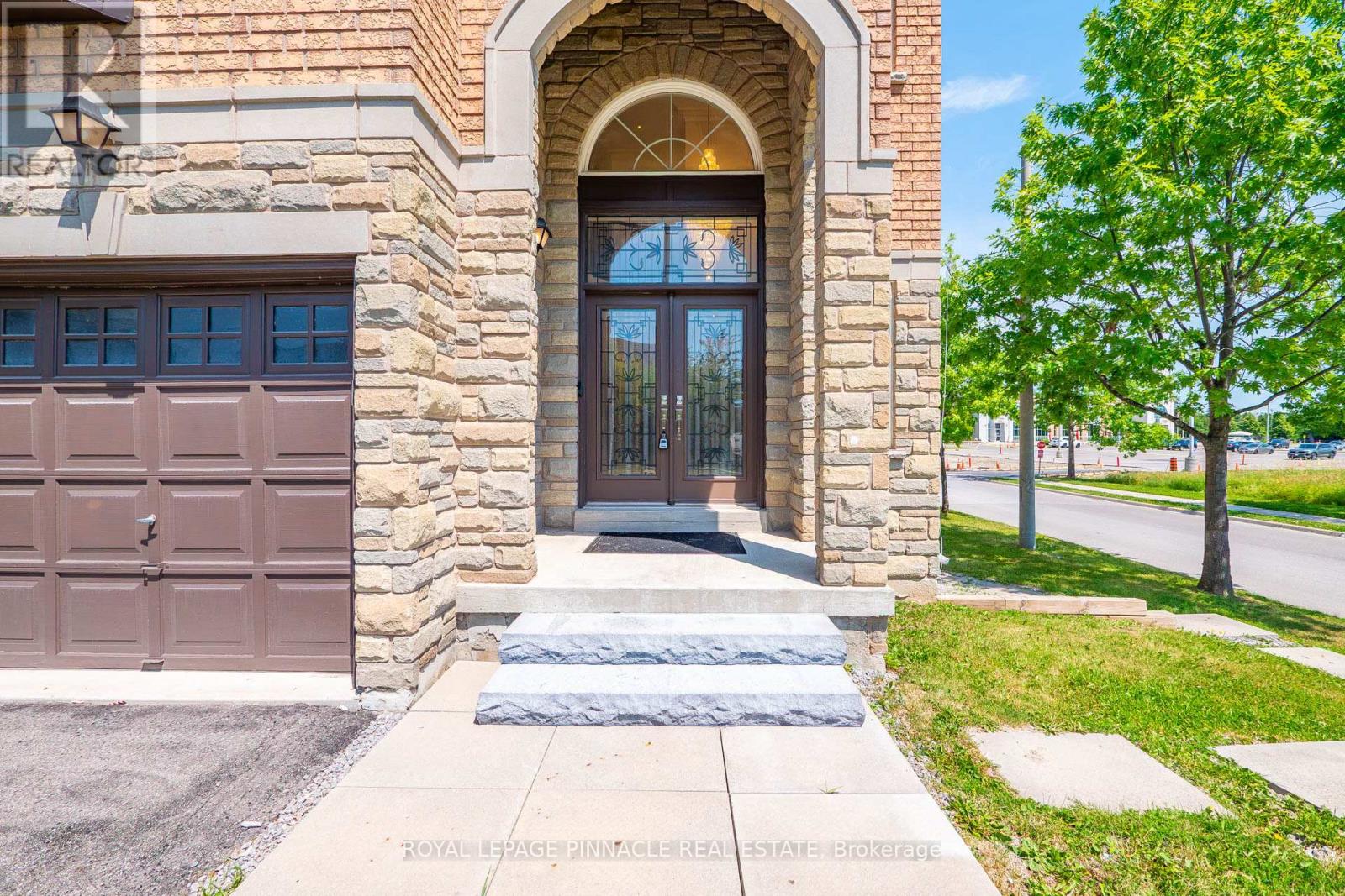 98 Ner Israel Drive, Vaughan, Ontario  L4J 9L1 - Photo 4 - N13507330