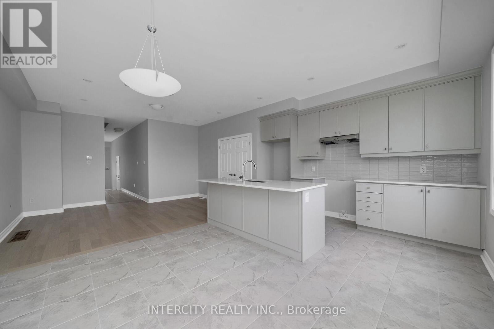 162 Mumbai Drive, Markham, Ontario  L3S 3K5 - Photo 6 - N13507332