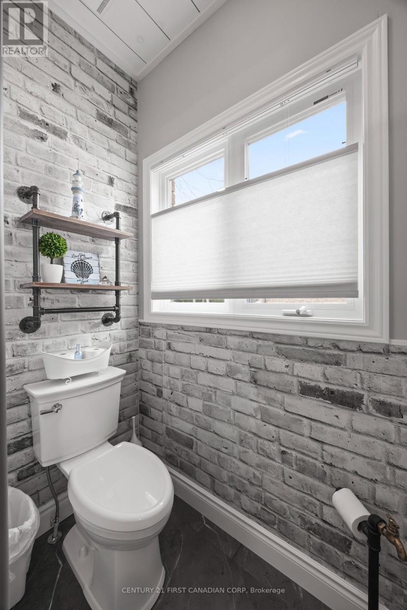 10159 Meadowlily Crescent, Lambton Shores, Ontario  N0M 1T0 - Photo 30 - X13506970