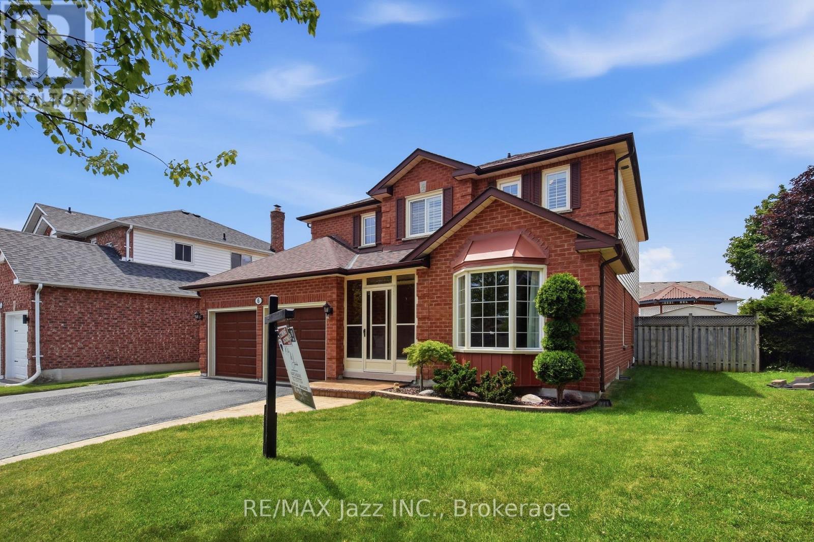 6 Aldcroft Crescent, Clarington, Ontario L1C 4P2 - Photo 2 - E13507022