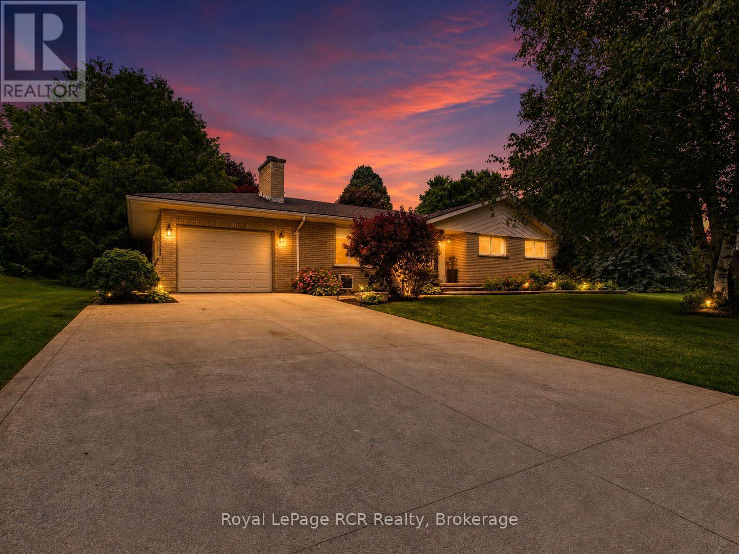 328 Summit Drive, North Huron, Ontario  N0G 2W0 - Photo 2 - X13506668