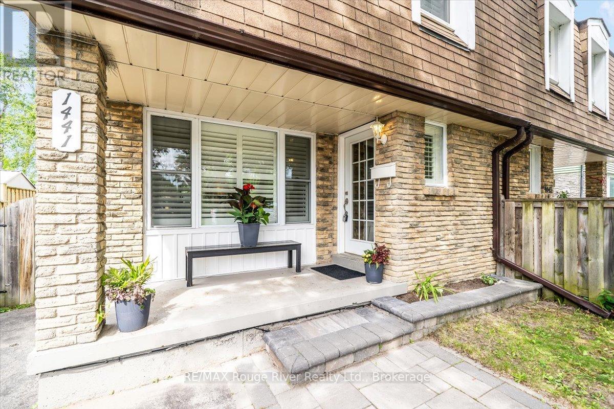 1441 Wecker Drive, Oshawa, Ontario  L1J 6N1 - Photo 1 - E13506932