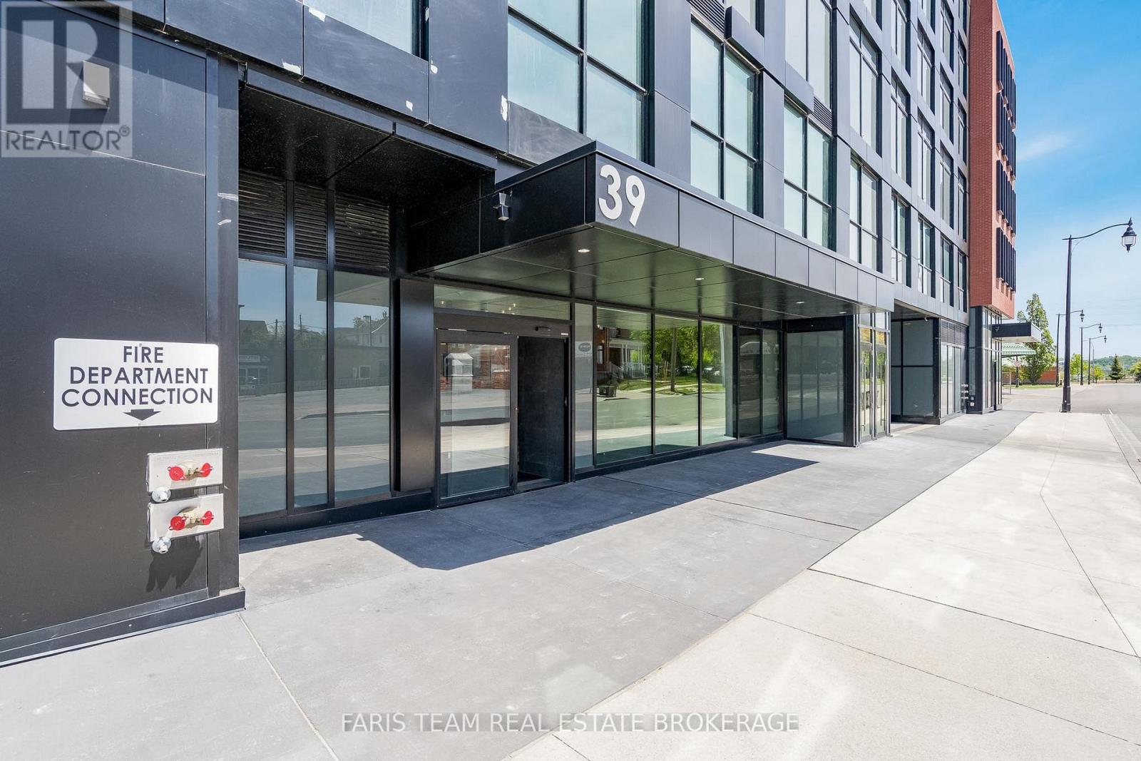 3202 - 39 Mary Street, Barrie (City Centre), Ontario  L4N 1S9 - Photo 3 - S13506872