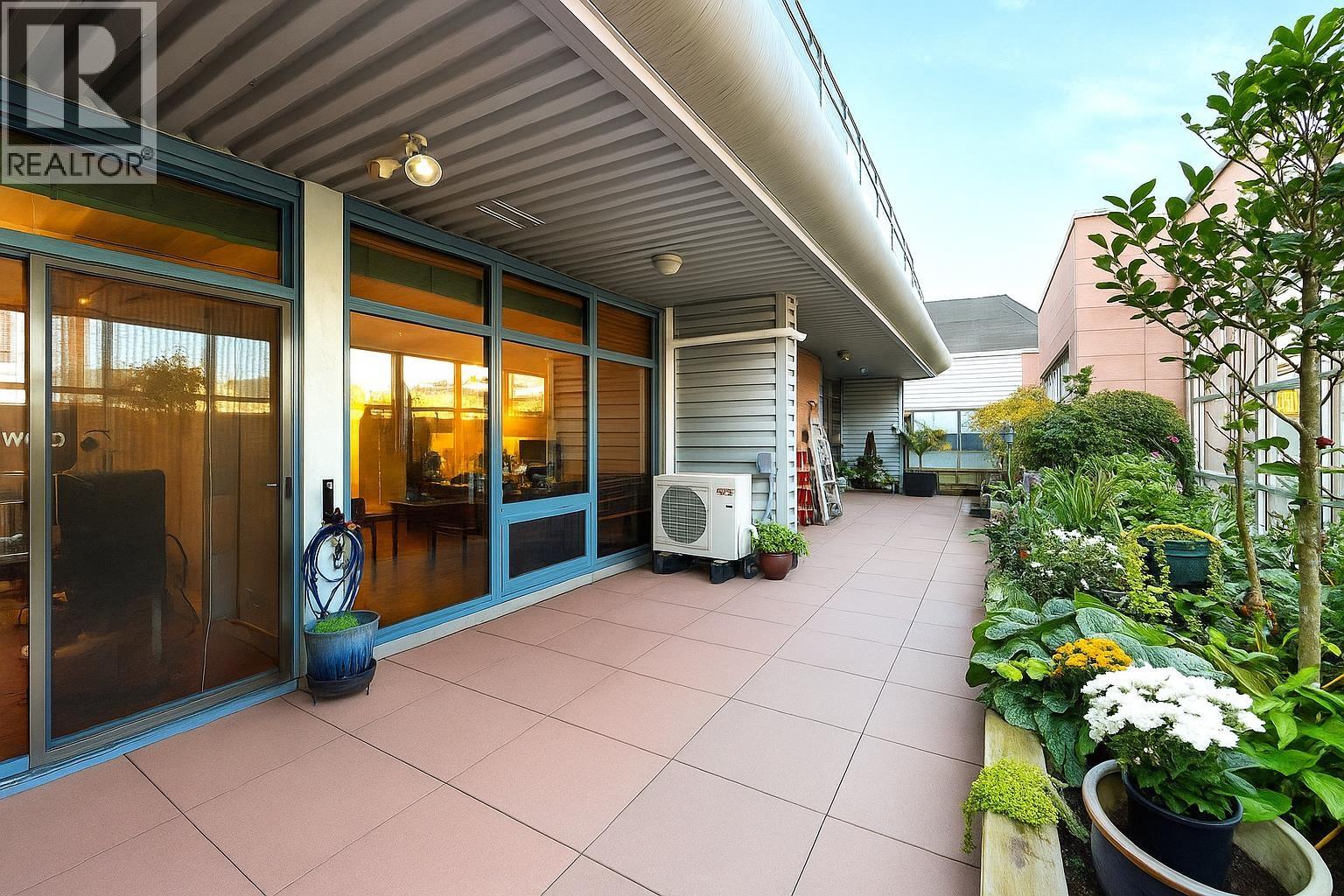 202 1750 W 2nd Avenue, Vancouver, British Columbia  V6J 1H6 - Photo 11 - R3141613