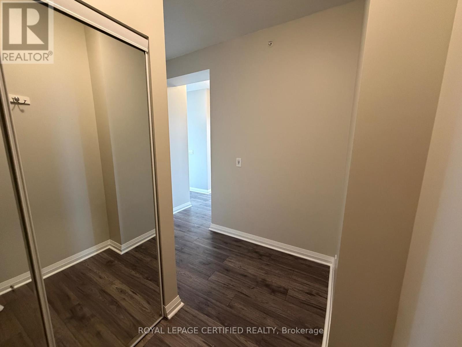 507 - 55 Eglinton Avenue W, Mississauga, Ontario  L5R 0E4 - Photo 2 - W13504064