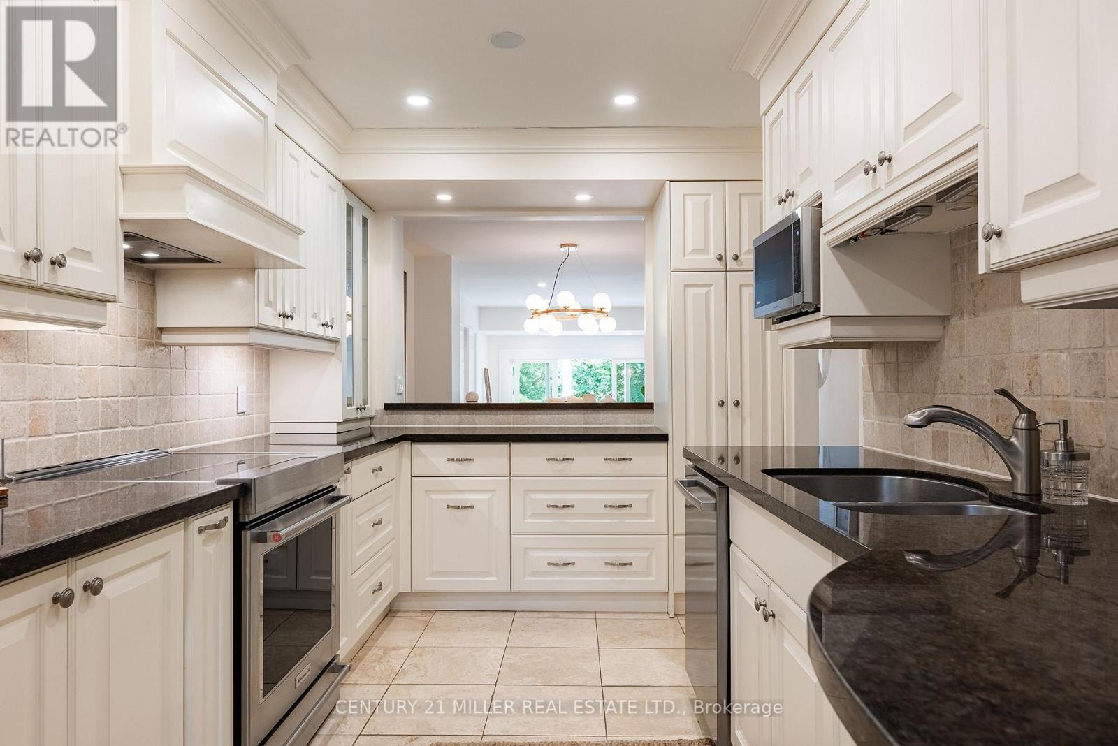 57 Forsythe Street, Oakville, Ontario  L6K 3R7 - Photo 7 - W13506554
