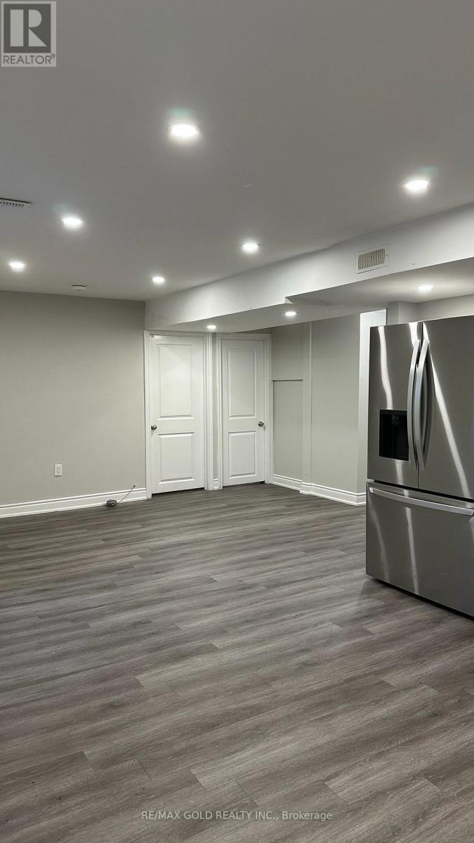 Unit 2 Bsmt - 24 Wardsville Drive, Brampton, Ontario  L6Y 0T7 - Photo 4 - W13506610