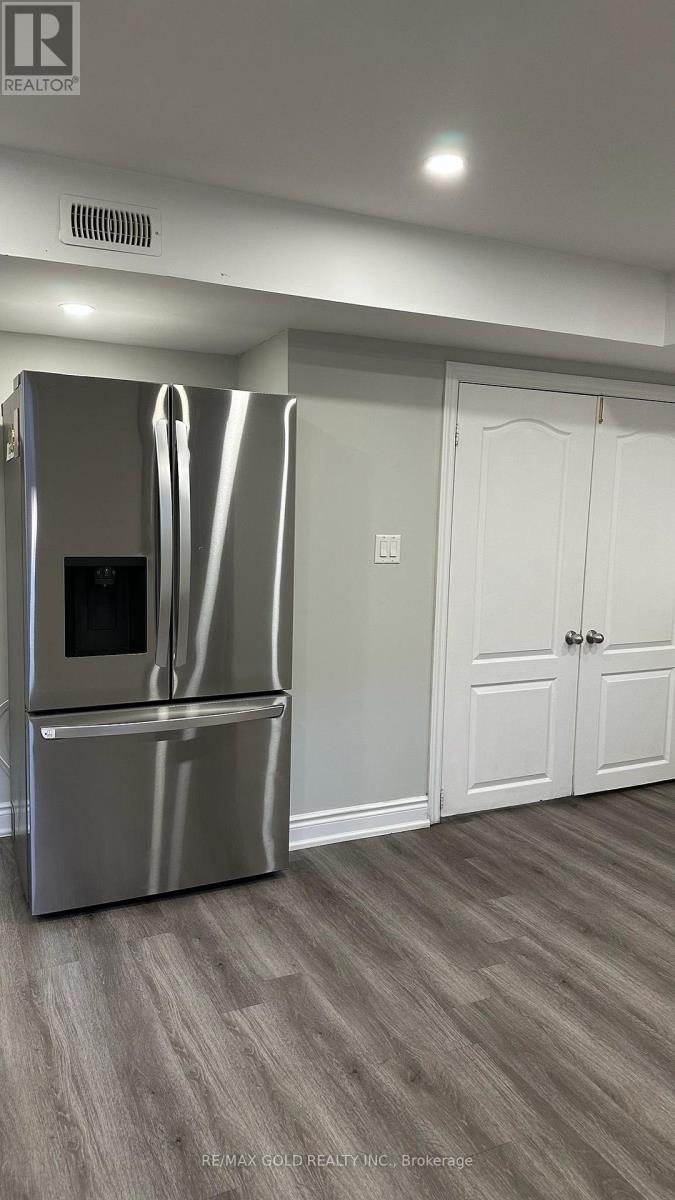Unit 2 Bsmt - 24 Wardsville Drive, Brampton, Ontario  L6Y 0T7 - Photo 22 - W13506610