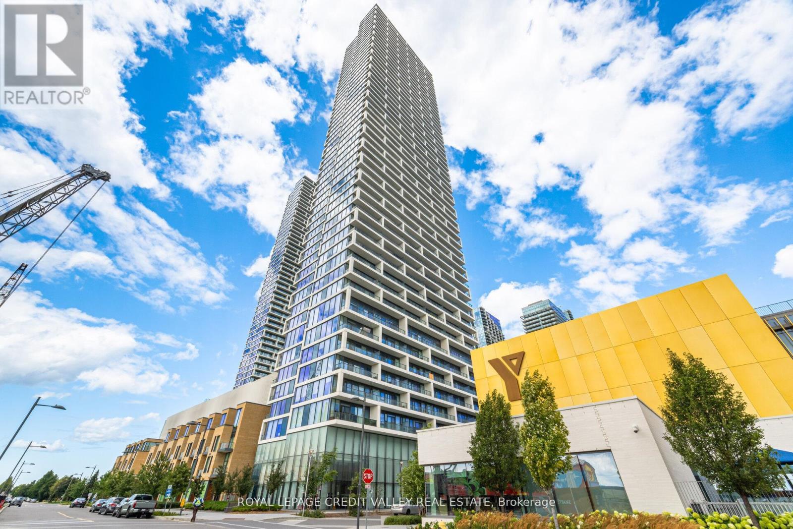 1511 - 5 BUTTERMILL AVENUE, Vaughan, Ontario
