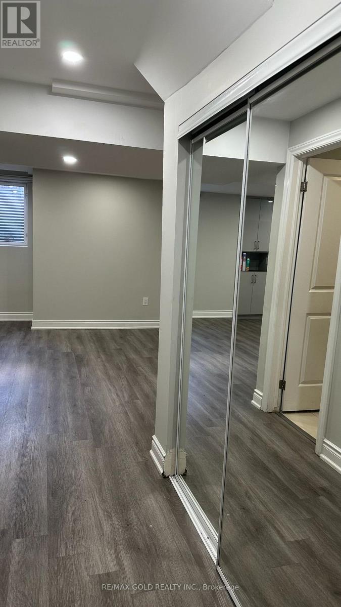 Unit 2 Bsmt - 24 Wardsville Drive, Brampton, Ontario  L6Y 0T7 - Photo 7 - W13506610