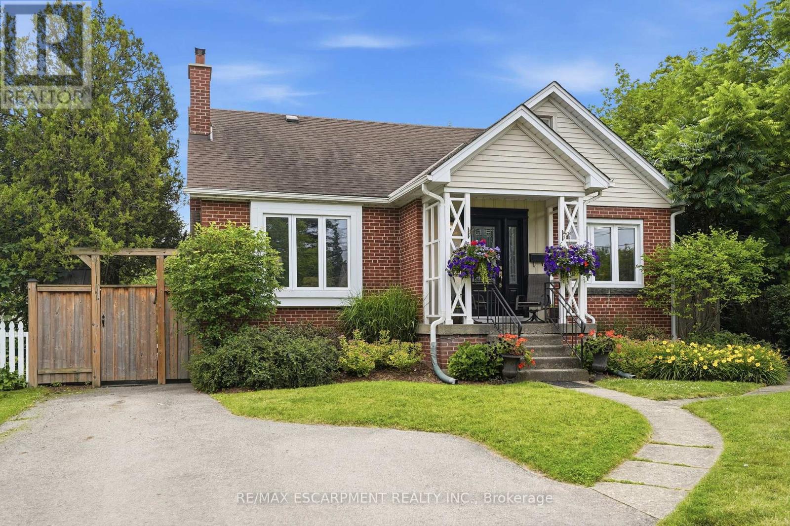 950 North Shore Boulevard W, Burlington, Ontario  L7T 1B1 - Photo 3 - W13506582