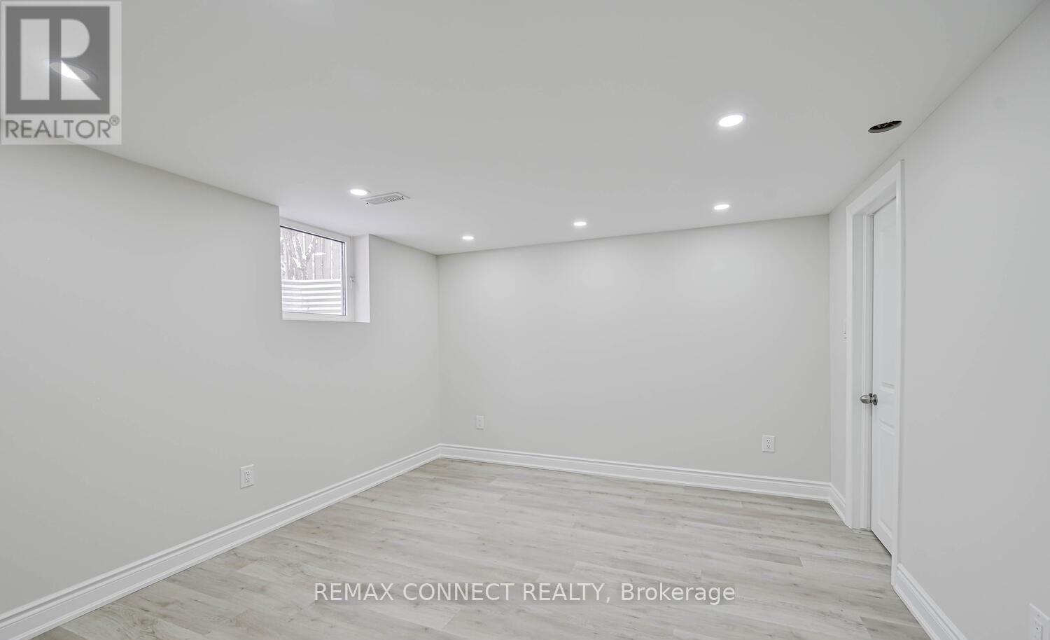 55 Taysham Crescent, Toronto, Ontario  M9V 1X1 - Photo 6 - W13506684